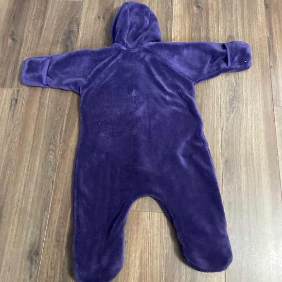 2/$30 Macpac Fleece bodysuit/onesie - Picture 2 of 7